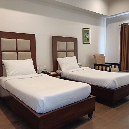 Royal Palm Resort Hisar Bagian luar foto